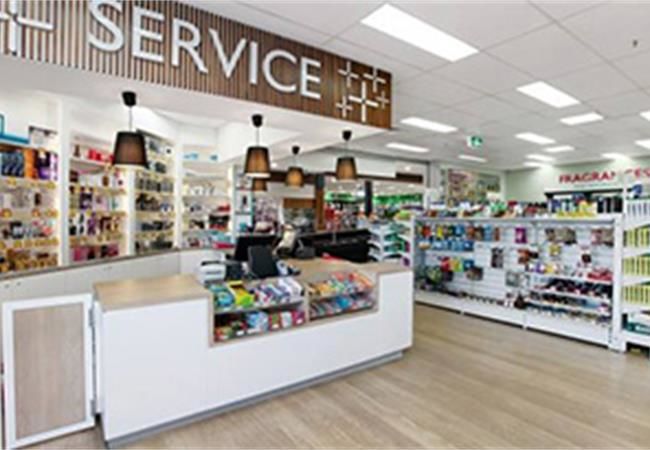 注重合肥藥店店面裝修設(shè)計，卓創(chuàng)裝飾教你藥店陳列方法