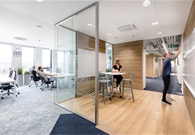 合肥科技公司辦公室裝修設(shè)計要從多維度去塑造辦公空間
