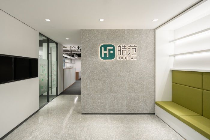 辦公樓裝修設(shè)計是找家裝公司還是工裝公司呢?