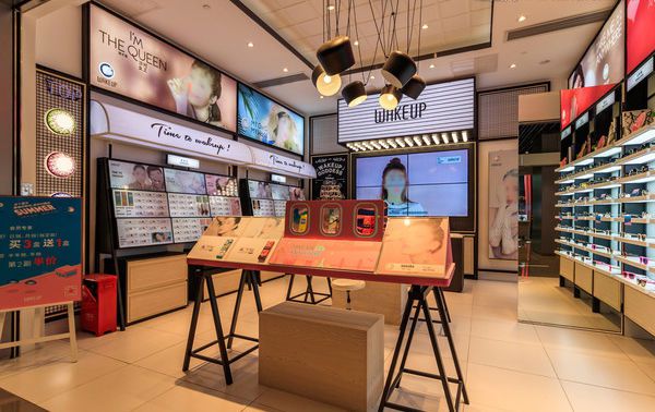 眼鏡店如何裝修?眼鏡店裝修效果圖一般要是怎么收費(fèi)呢?