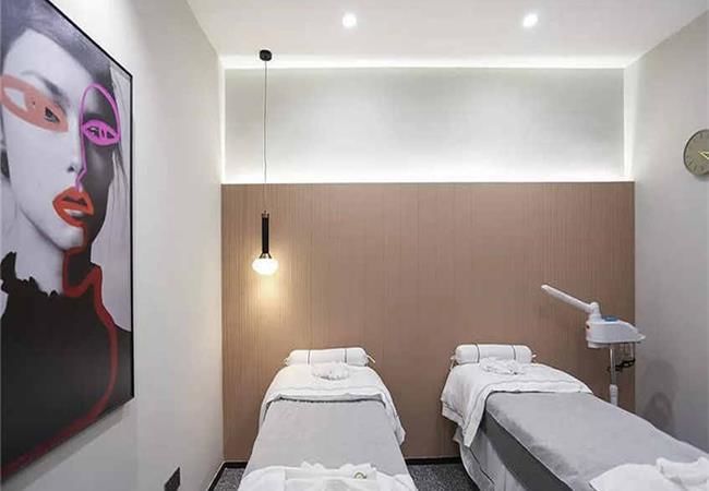 多元素的合肥美容店店面裝修設(shè)計(jì)